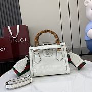 Okify Gucci Diana Bamboo Crocodile Mini Tote Bag In White 20x16x10cm  - 1