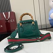 Okify Gucci Diana Bamboo Crocodile Mini Tote Bag In Green 20x16x10cm  - 3