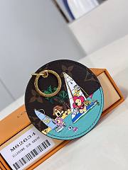 Okify Louis Vuitton Illustre Vivienne Sail Keychains and Bag Accessories - 1