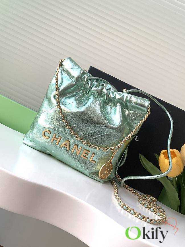 Okify Chanel 22 Mini Bag With Green Metallic Calfskin 19x20x6cm - 1