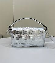 Okify Fendi Baguette Bag In Silver 27x5x15cm - 2