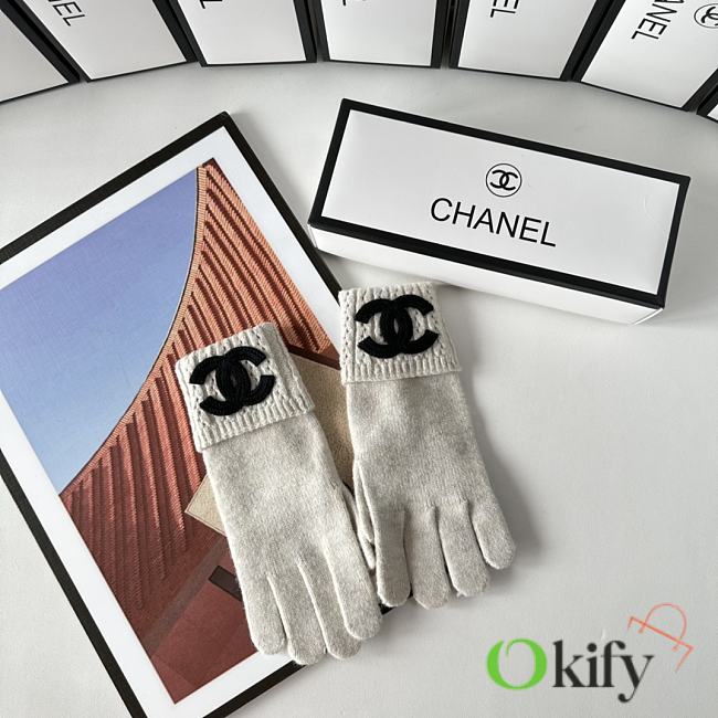 Okify Chanel White Wool Gloves 19535 - 1