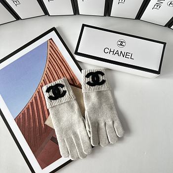 Okify Chanel White Wool Gloves 19535