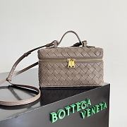 Okify Bottega Veneta Bang Bang Vanity Case Bag In Pinecone 24380 kr 22x12.5x5cm - 1