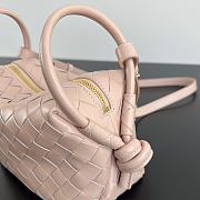 Okify Bottega Veneta Top Handle Loop Bag In Cameo Pink 30200 kr 19x12x9cm  - 3