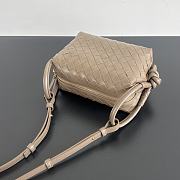 Okify Bottega Veneta Top Handle Loop Bag In Pinecone 30200 kr 19x12x9cm  - 3