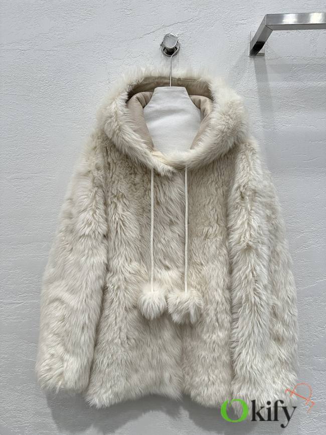 Okify Loewe Tuscan White Fur Coat SML - 1