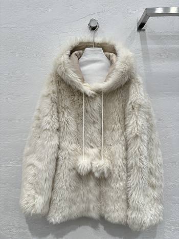 Okify Loewe Tuscan White Fur Coat SML