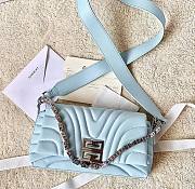 Okify Givenchy Small 4G Soft Bag in blue quilted leather with chain 25x15x6cm - 1