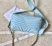 Okify Givenchy Small 4G Soft Bag in blue quilted leather with chain 25x15x6cm - 3