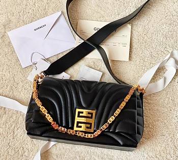 Okify Givenchy Small 4G Soft Bag in black quilted leather with chain 25x15x6cm