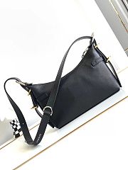 Okify Givenchy Small Black Voyou Chain bag 24x18x3.5cm 19700 - 4