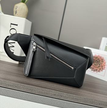 Okify Loewe Small Puzzle Bag In Black Calfskin 24x10.5x16cm