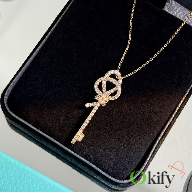 Okify Tiffany&Co Gold Knot Necklace 19838 - 1