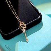 Okify Tiffany&Co Gold Knot Necklace 19840 - 2