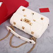 Okify Valentino Garavani Roman Stud Bag In White 25x7x15cm 19850 - 2