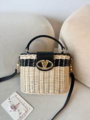 Okify Valentino Garavani VLogo Signature Wicker Vanity Bag In Black 19x13.5x13cm  - 1