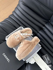 Okify Chanel Beige Fur Slippers - 3