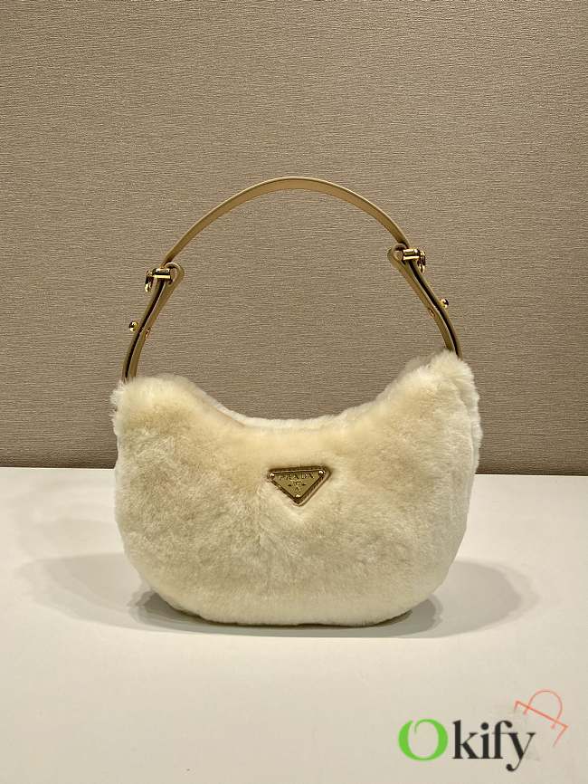 Okify Prada Arqué shearling and leather shoulder bag 22.5x18.5x6.5cm  - 1