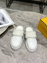 Okify Fendi White Fur Slippers 19973 - 1