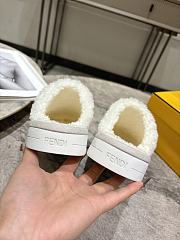 Okify Fendi White Fur Slippers 19973 - 4