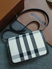 Okify Burberry Two Tone Canvas And Leather TB Bag 21x16x6cm 19985 - 4