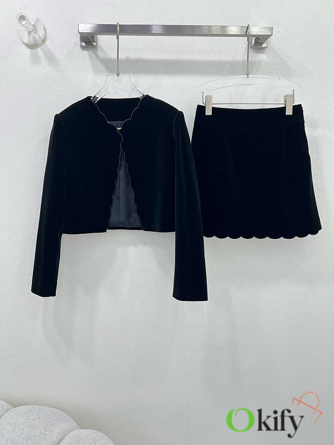 Okify Chloe Set Velvet Jacket And Skirt SML  - 1