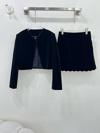 Okify Chloe Set Velvet Jacket And Skirt SML 