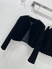 Okify Chloe Set Velvet Jacket And Skirt SML  - 2