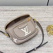 Okify Louis Vuitton Mini Bumbag In Grey And Cream M83219 18x7x12cm - 1