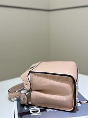 Okify Fendi Mini Peekaboo Selleria Bag With Hand-sewn Stitches In Beige 23x7x18cm   - 3