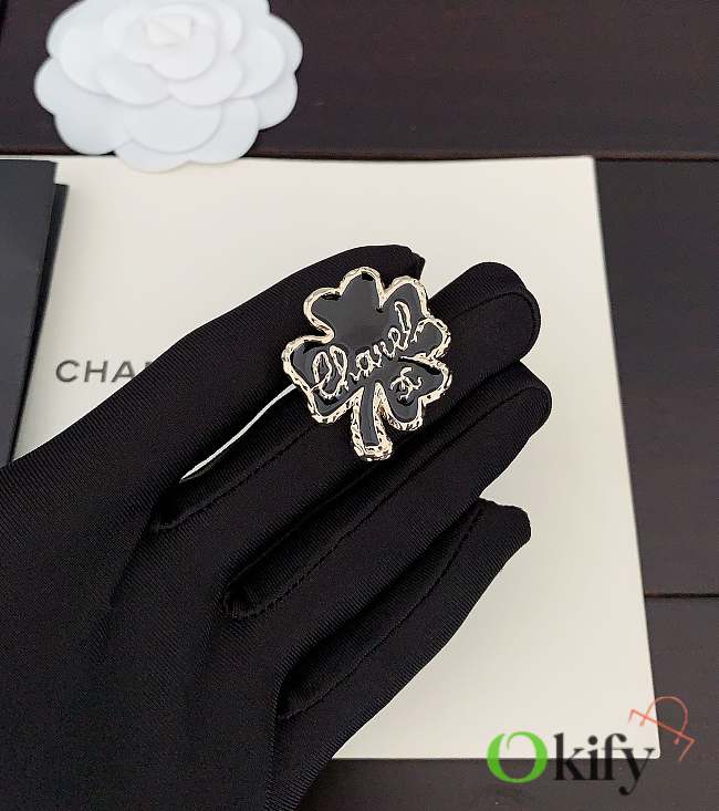 Okify Channel Four-leaf Clover Brooch  - 1