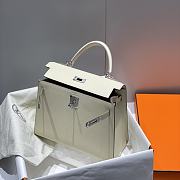 Okify Hermes Kelly Bag In White Epsom Leather With Silver Hardware 28cm  - 4