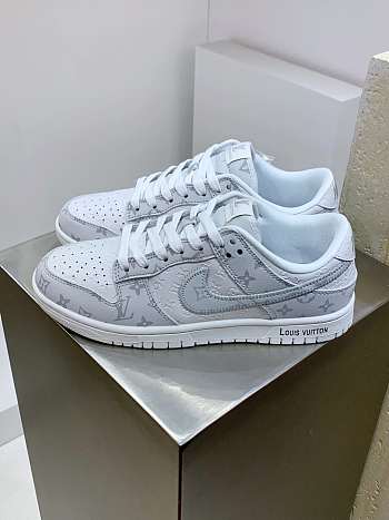 Okify Nike x Louis Vuitton SB Dunk Low Sneakers In White And Gray Monogram EU36-45 