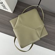 Okify Loewe Medium Puzzle Fold Tote Bag In Light Green Shiny Calfskin 25.5x14.5x31.5cm - 6