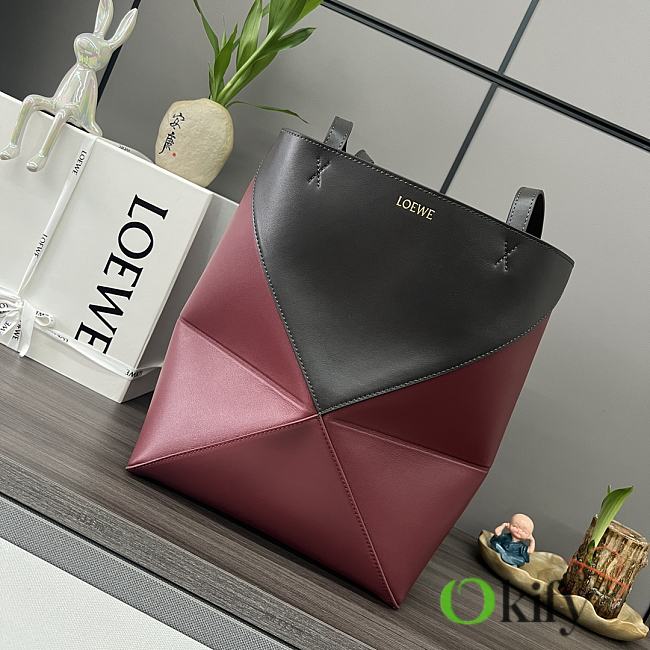 Okify Loewe Medium Puzzle Fold Tote Bag In Dark Red And Black Shiny Calfskin 25.5x14.5x31.5cm - 1