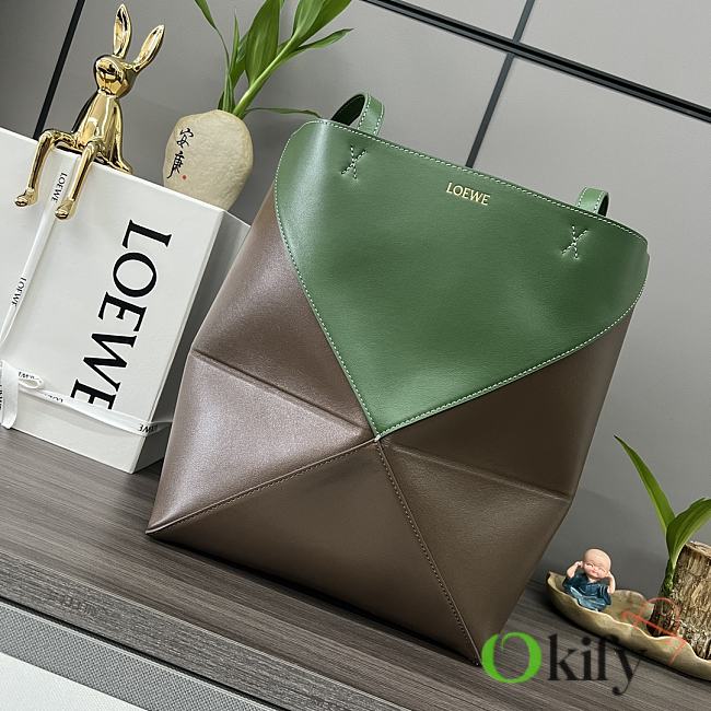 Okify Loewe Medium Puzzle Fold Tote Bag In Brown And Green Shiny Calfskin 25.5x14.5x31.5cm - 1