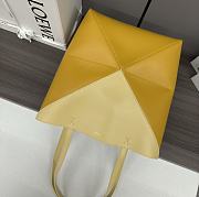 Okify Loewe Medium Puzzle Fold Tote Bag In Two Tones Of Yellow Shiny Calfskin 25.5x14.5x31.5cm - 5