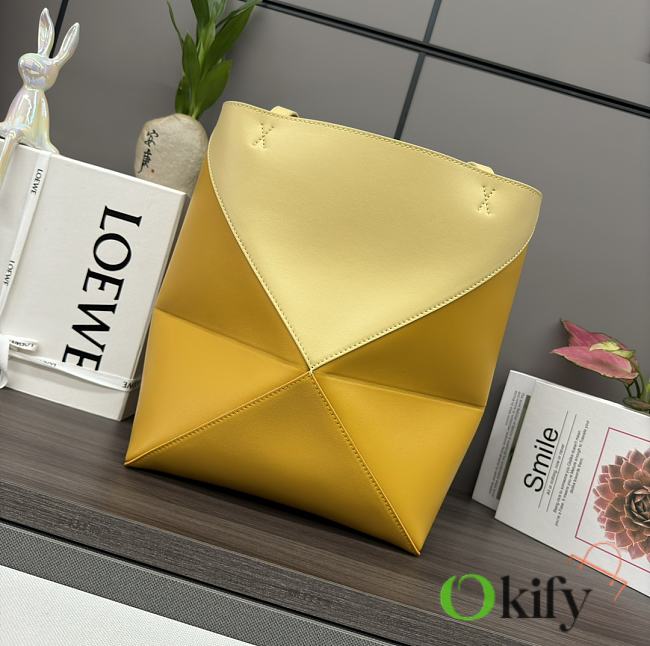 Okify Loewe Medium Puzzle Fold Tote Bag In Two Tones Of Yellow Shiny Calfskin 25.5x14.5x31.5cm - 1