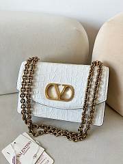 Okify Valentino Garavani Vain Bag In White Crocodile Patent 24x16x8cm  - 1