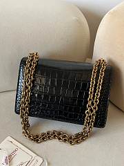 Okify Valentino Garavani Vain Bag In Black Crocodile Patent 24x16x8cm  - 4