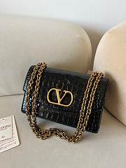 Okify Valentino Garavani Vain Bag In Black Crocodile Patent 24x16x8cm  - 1