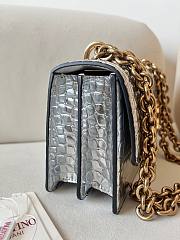 Okify Valentino Garavani Vain Bag In Silver Crocodile Patent 19.5x13x7cm - 3