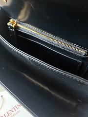 Okify Valentino Garavani Vain Bag In Black Crocodile Patent 19.5x13x7cm - 2