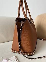 Okify Valentino Garavani Rockstud Grained Calfskin Bag In Brown 28x21x14cm  - 5