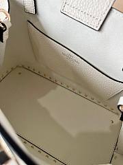 Okify Valentino Garavani Rockstud Grained Calfskin Bag In White 28x21x14cm  - 2