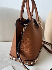 Okify Valentino Garavani Rockstud Grained Calfskin Bag In Brown 21x15x10cm  - 3