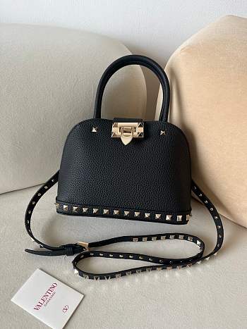 Okify Valentino Garavani Rockstud Grained Calfskin Bag In Black 21x15x10cm 