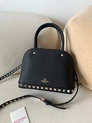 Okify Valentino Garavani Rockstud Grained Calfskin Bag In Black 21x15x10cm  - 2