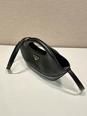 Okify Prada Medium Leather Handbag Dumpling In Black 30x20x5cm  - 4